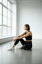 Top crop smanicato Elena - Nero Vulcano